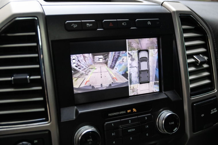 Vehicle Image 11