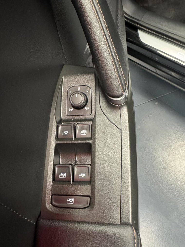 Vehicle Image 34