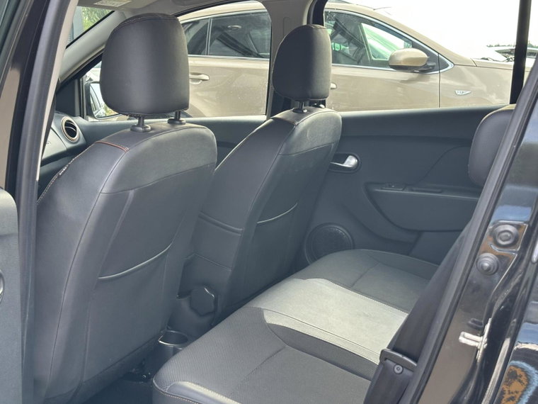 Vehicle Image 20