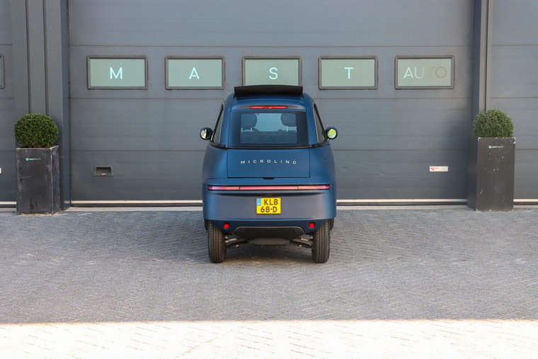 Vehicle Image 8