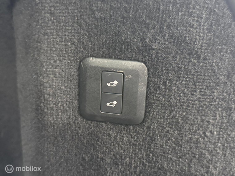 Vehicle Image 39