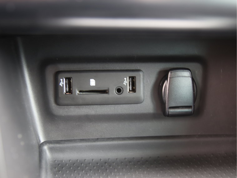 Vehicle Image 30