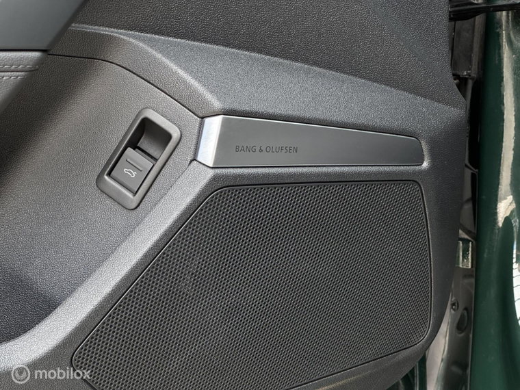 Vehicle Image 45