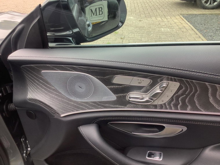 Vehicle Image 24