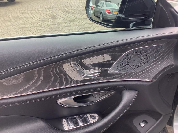 Vehicle Image 27