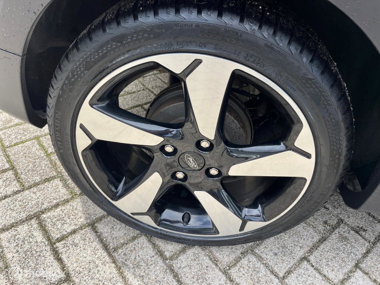 Vehicle Image 22