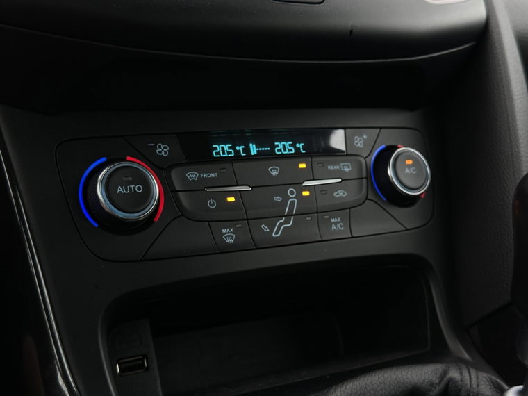 Vehicle Image 27