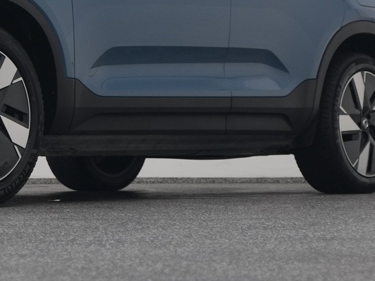 Vehicle Image 38
