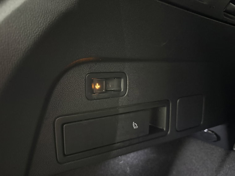 Vehicle Image 40