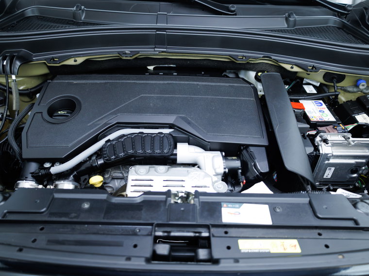 Vehicle Image 13
