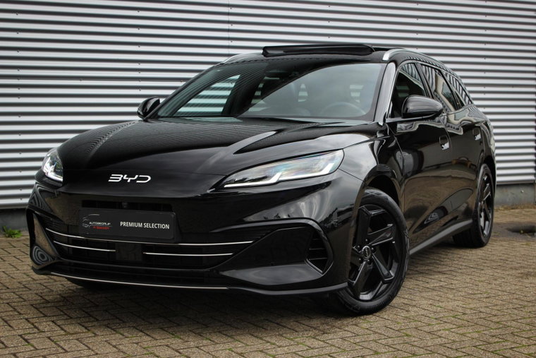 Vehicle Image 9