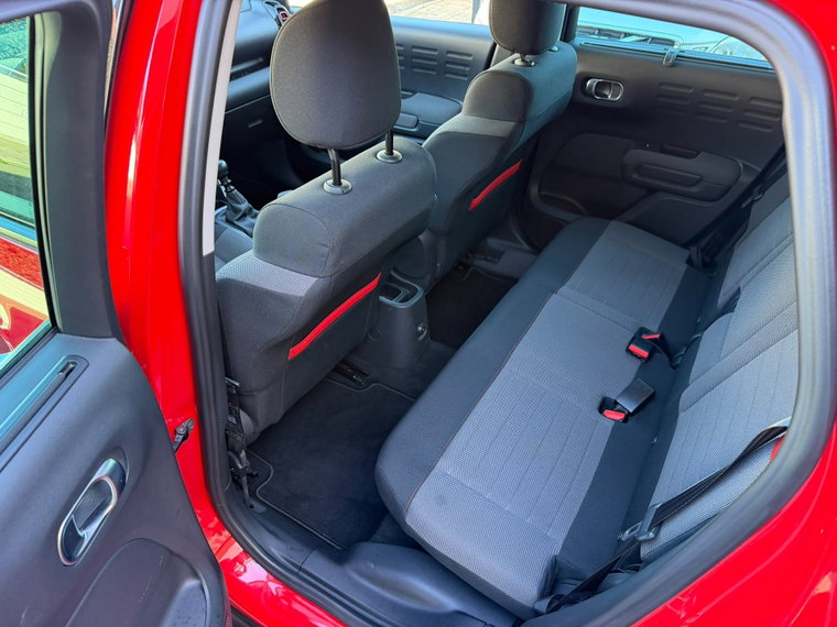 Vehicle Image 25