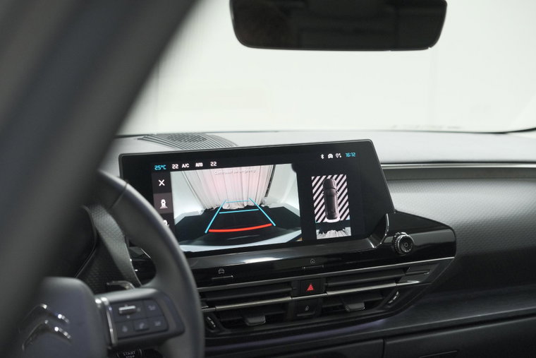 Vehicle Image 37