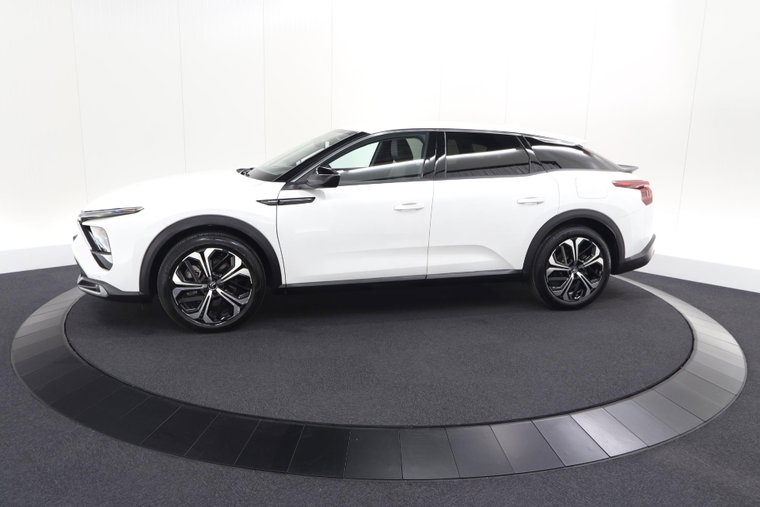 Vehicle Image 38