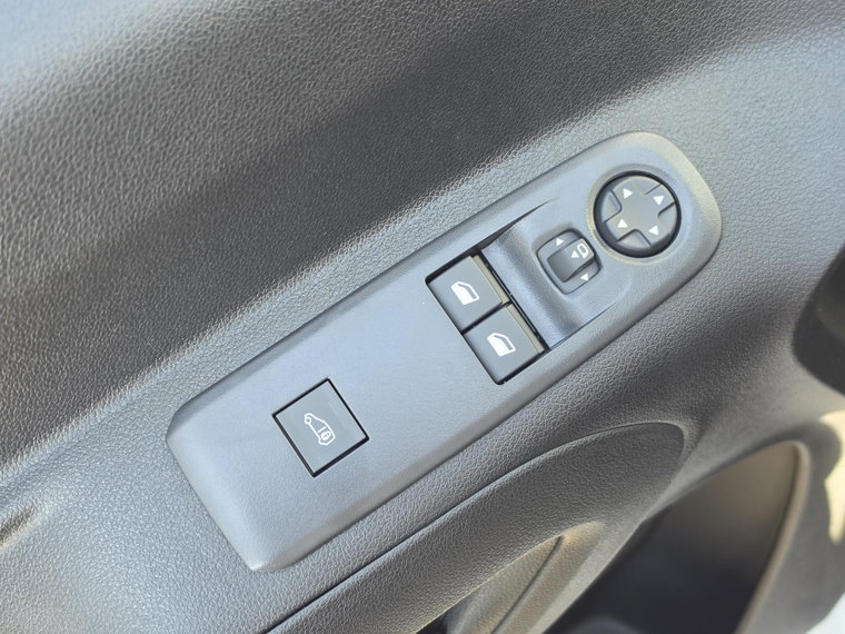 Vehicle Image 27