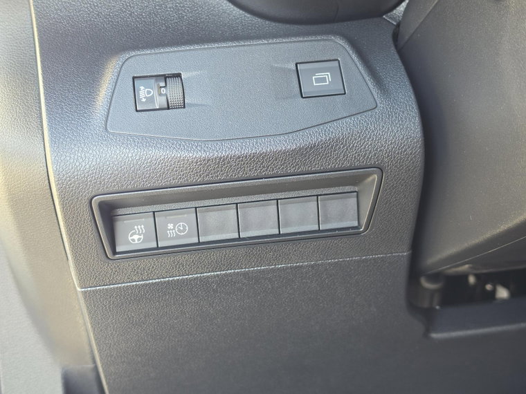 Vehicle Image 29
