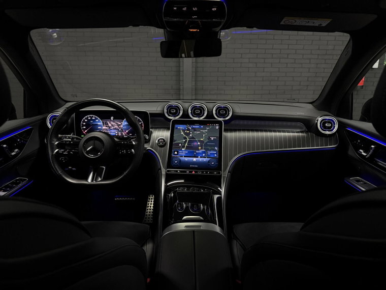 Vehicle Image 32