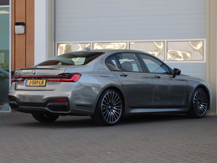 Vehicle Image 28