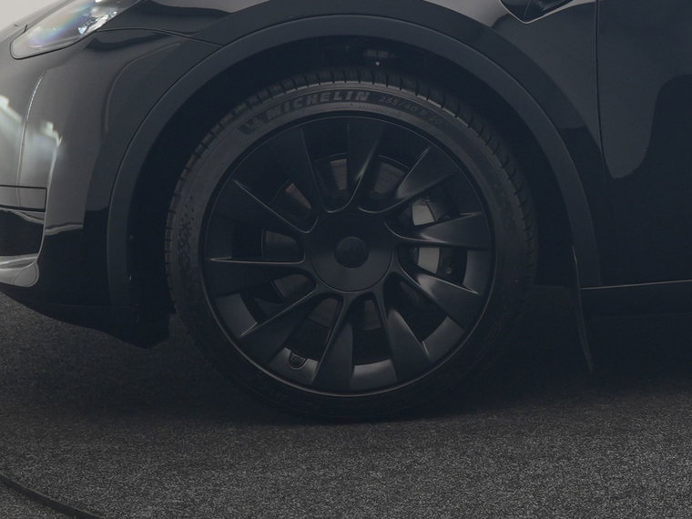 Vehicle Image 40