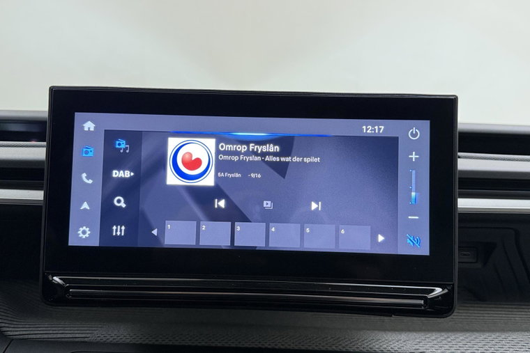 Vehicle Image 21