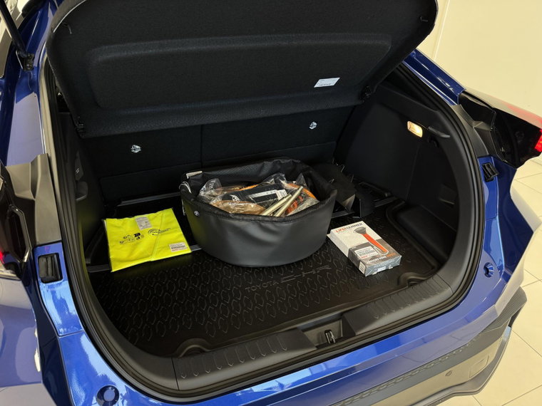 Vehicle Image 11
