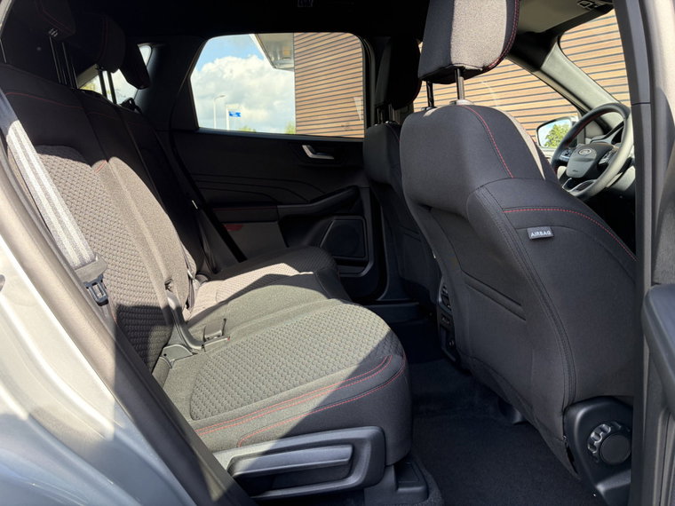Vehicle Image 48