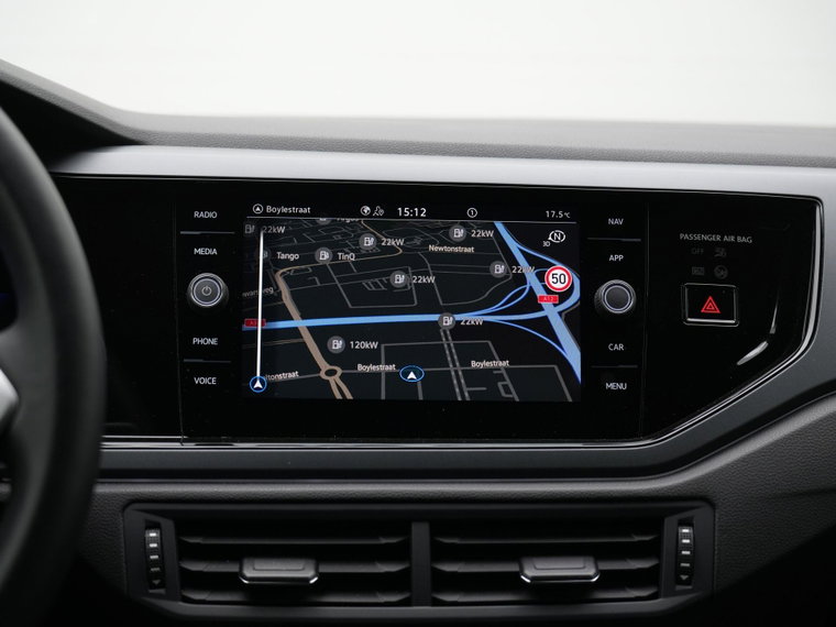 Vehicle Image 16