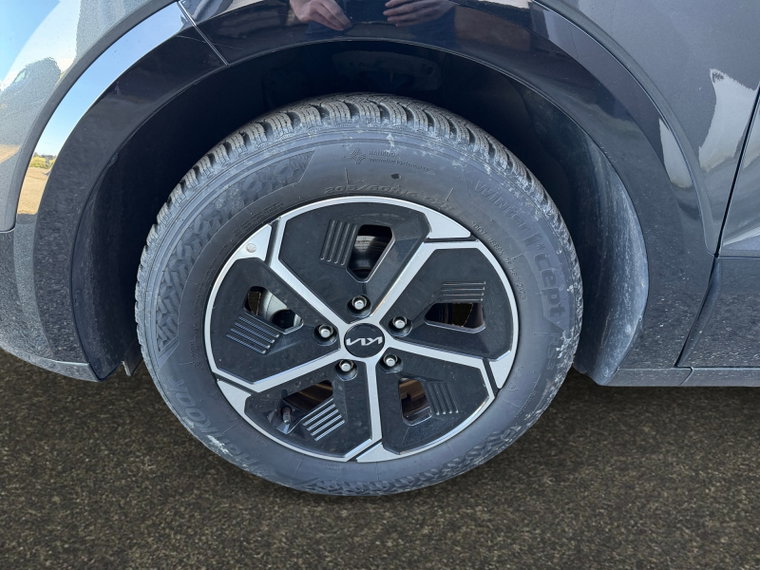 Vehicle Image 23