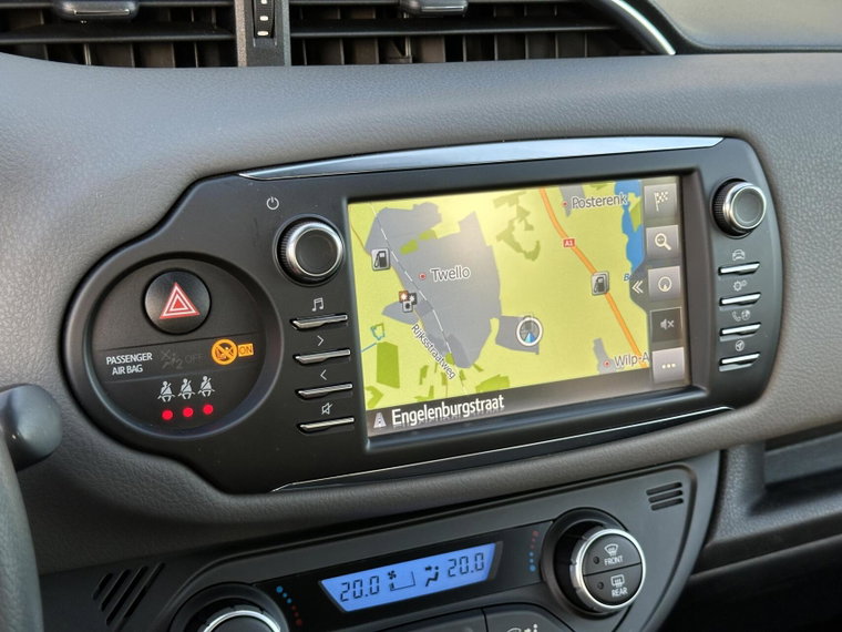 Vehicle Image 21