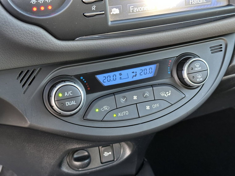 Vehicle Image 23