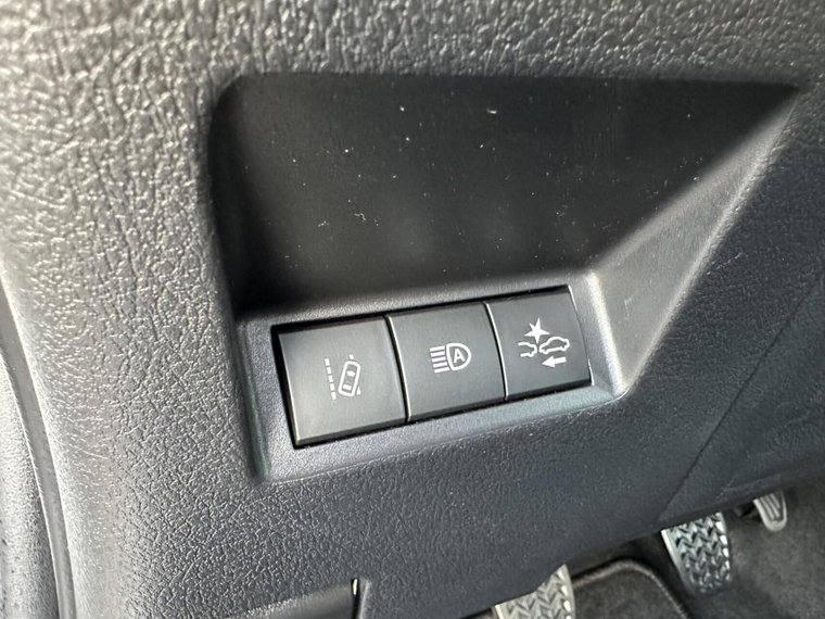 Vehicle Image 28