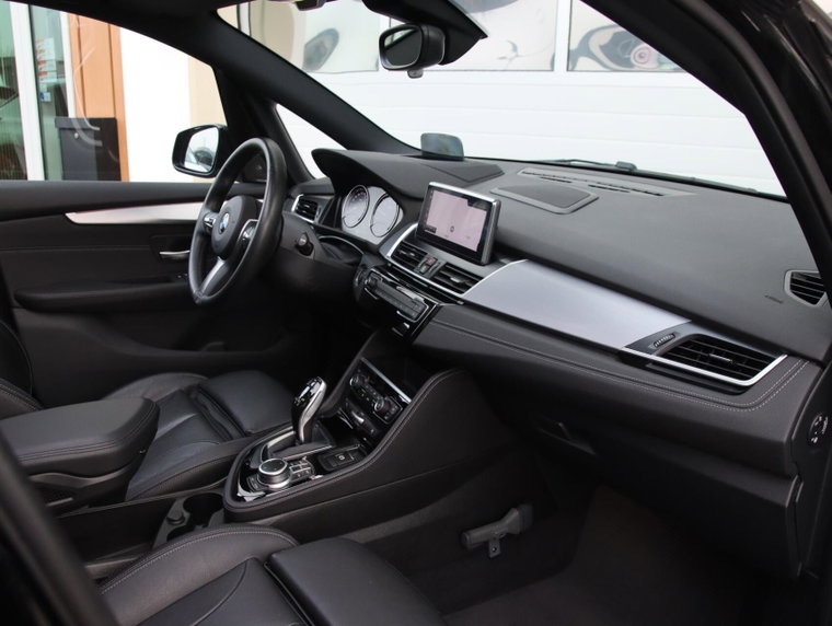 Vehicle Image 37