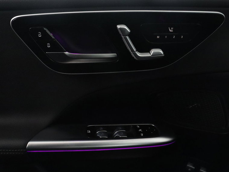 Vehicle Image 39