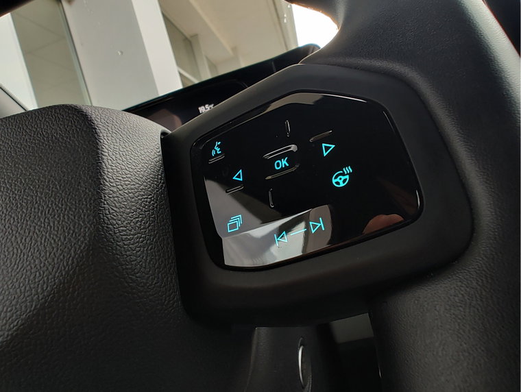 Vehicle Image 22