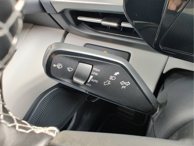 Vehicle Image 27