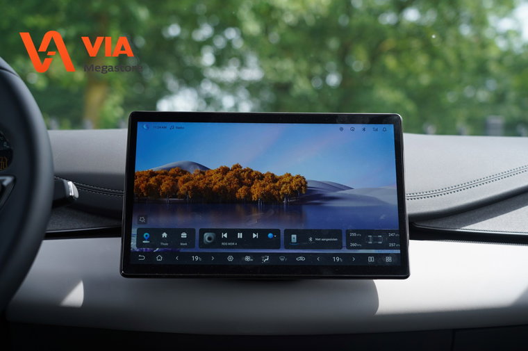 Vehicle Image 15