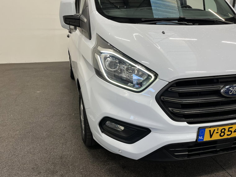 Vehicle Image 32