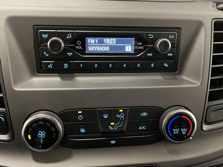 Vehicle Image 37