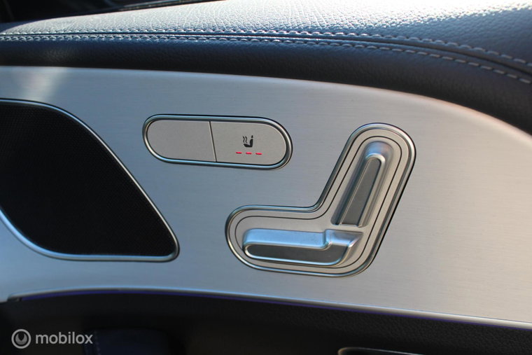 Vehicle Image 38