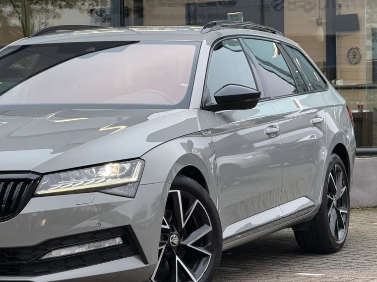 Vehicle Image 21
