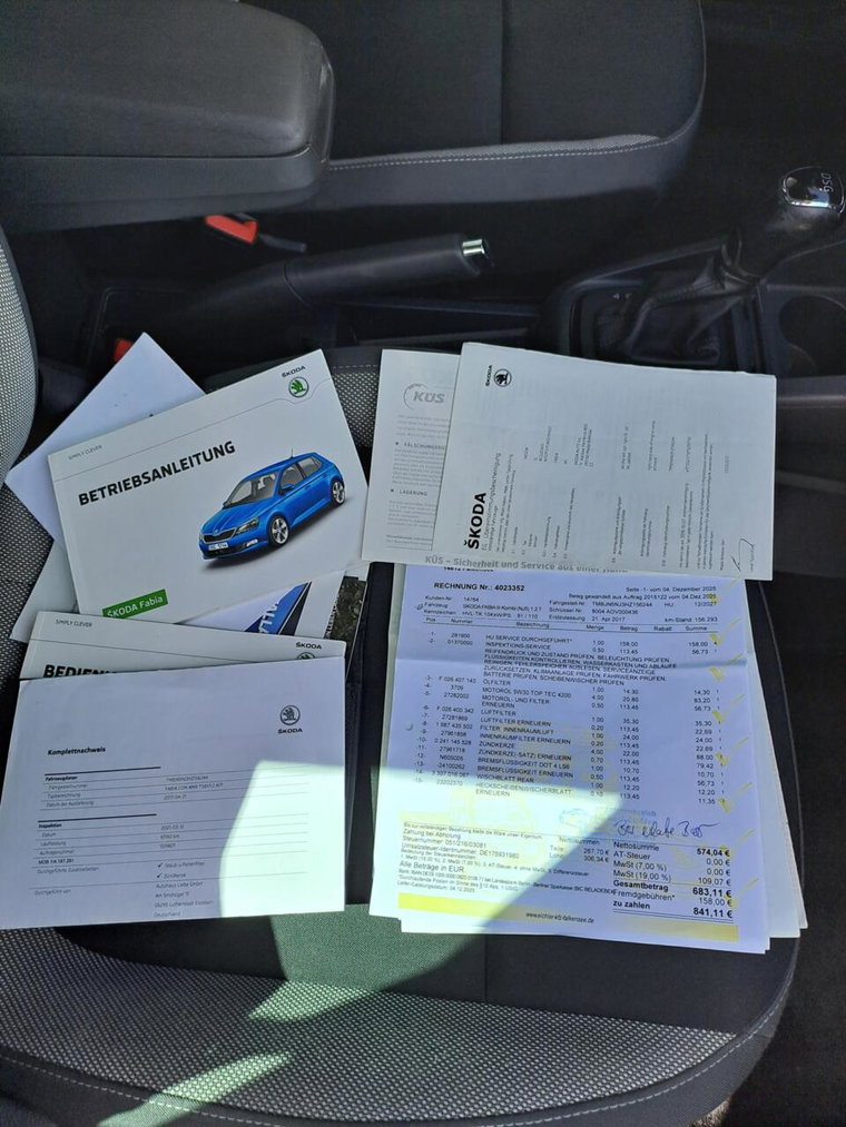Vehicle Image 19