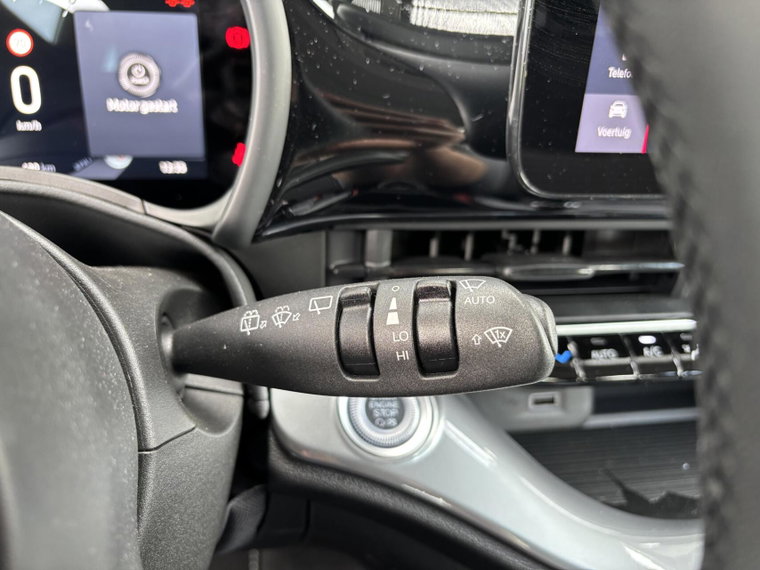 Vehicle Image 28