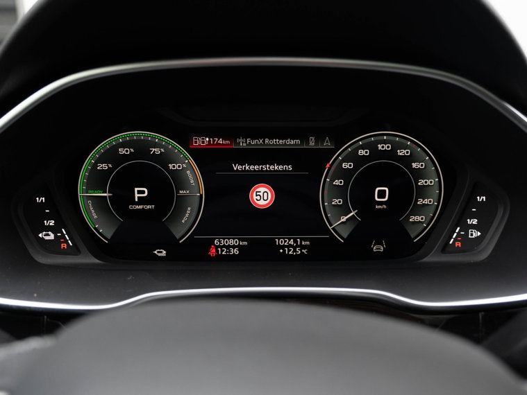 Vehicle Image 36