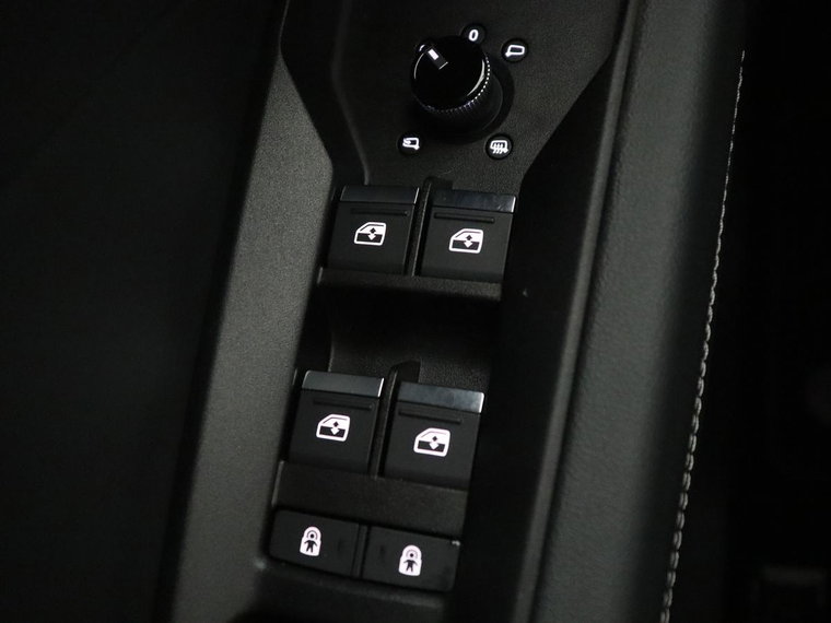 Vehicle Image 34