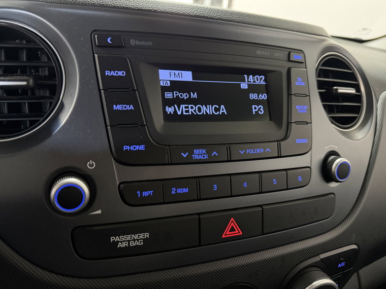 Vehicle Image 14