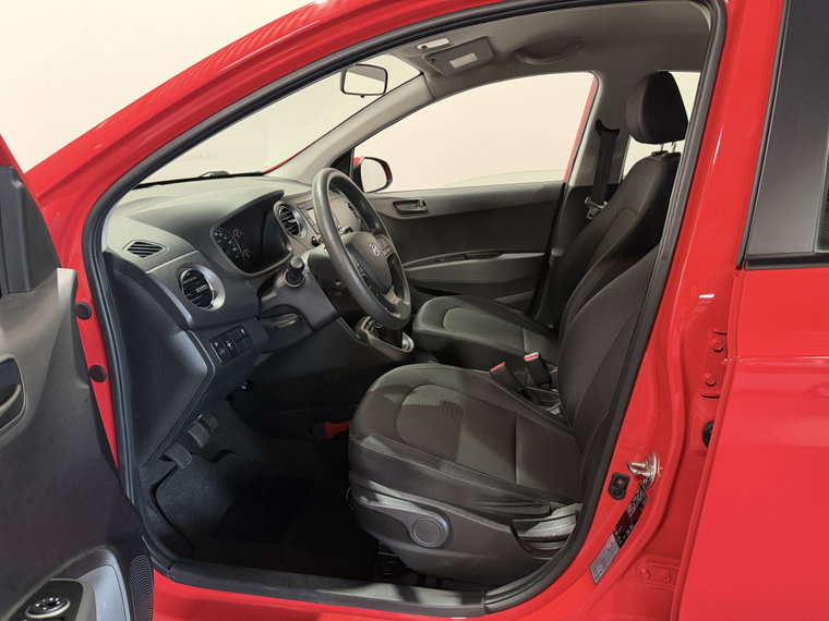 Vehicle Image 21