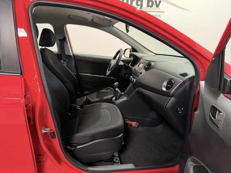 Vehicle Image 22