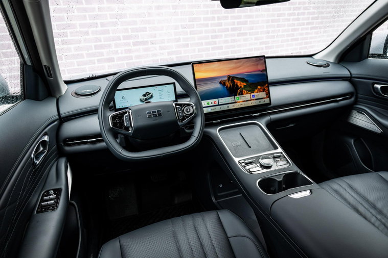 Vehicle Image 11