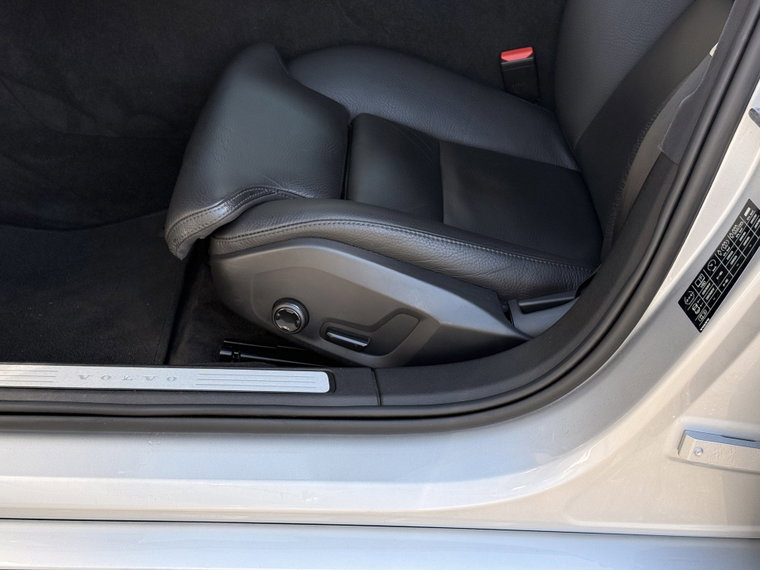 Vehicle Image 39
