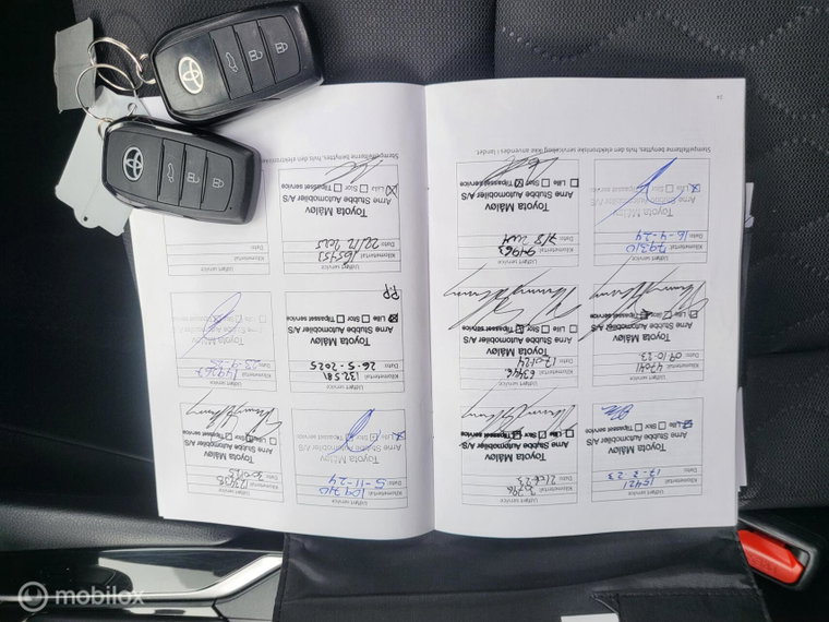 Vehicle Image 13